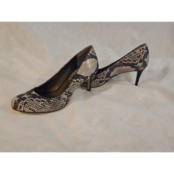 Banana Republic Size 7.5 Snake Print 3in‎ Round Toe Heels Career Date Night - Picture 5 of 7
